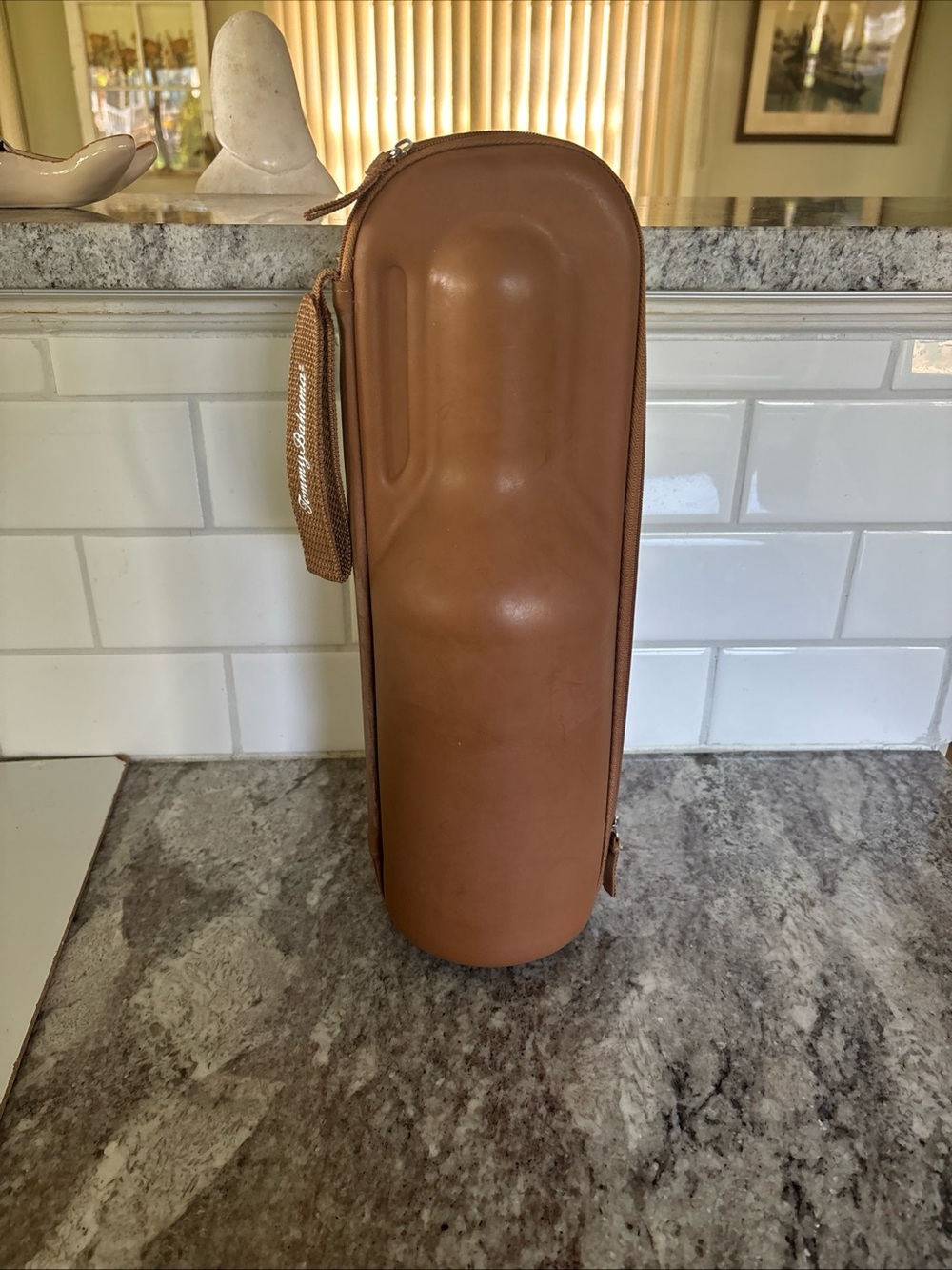Tommy Bahama Wine Trek Individual Wine Bottle Cooler Case Insulated Brown Chill